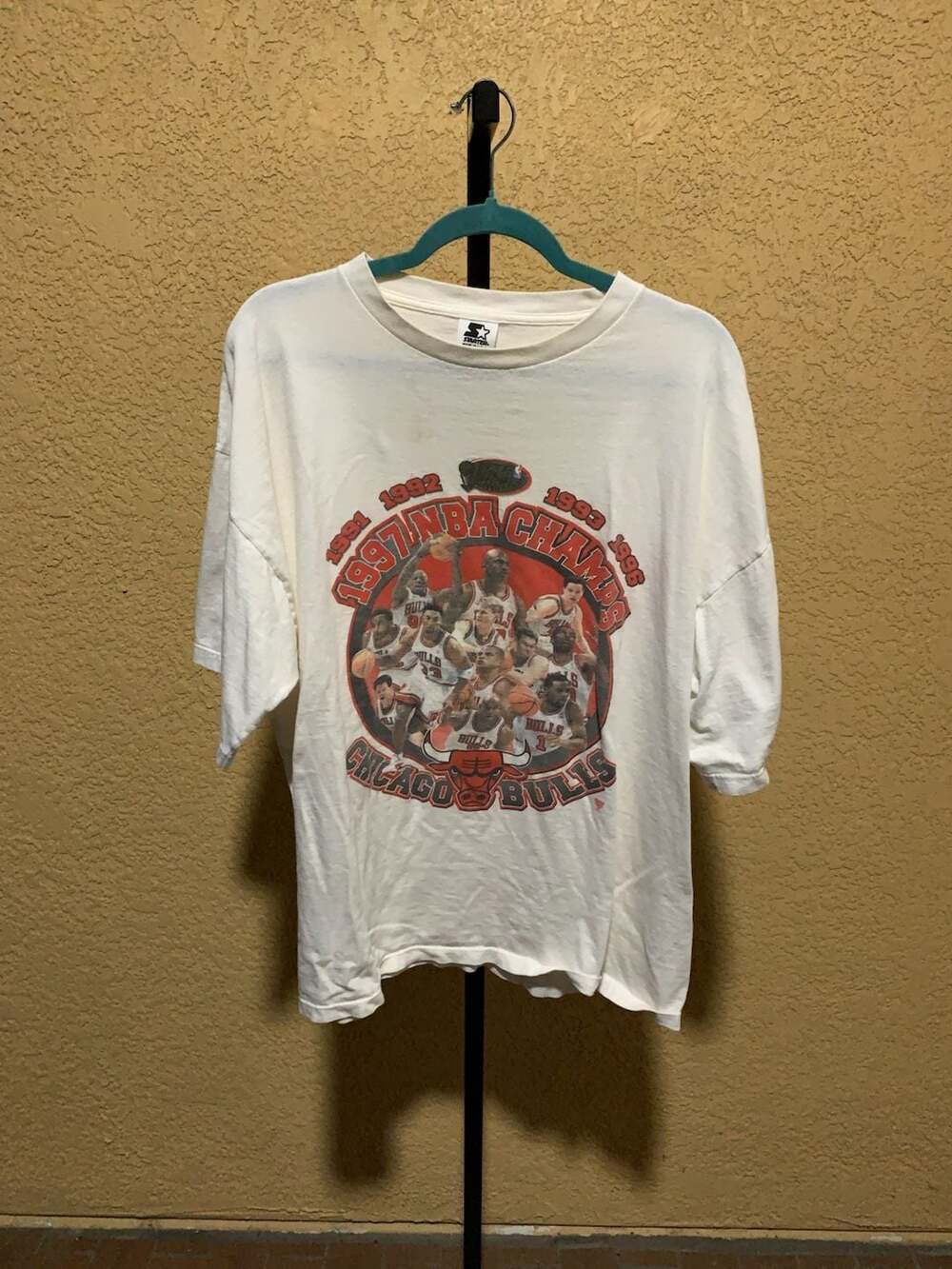 Vintage 1997 Chicago Bulls NBA Champions T-Shirt XL Starter